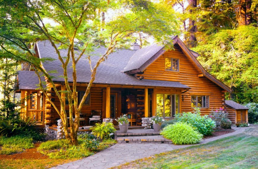 An image of a modern log cabin