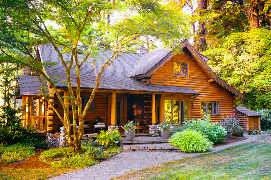 An image of a modern log cabin
